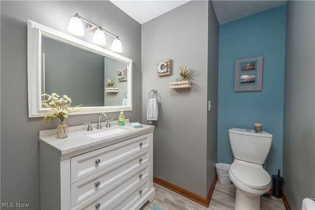 44565 Stang Road, Elyria, OH 44035