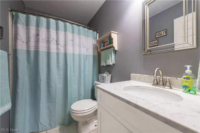 44565 Stang Road, Elyria, OH 44035