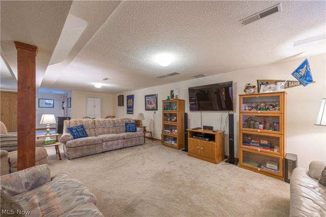 44565 Stang Road, Elyria, OH 44035