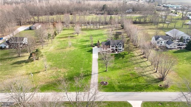 44565 Stang Road, Elyria, OH 44035