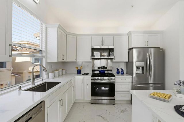 558 Manhattan Place, San Jose, CA 95136