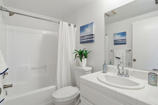 558 Manhattan Place, San Jose, CA 95136