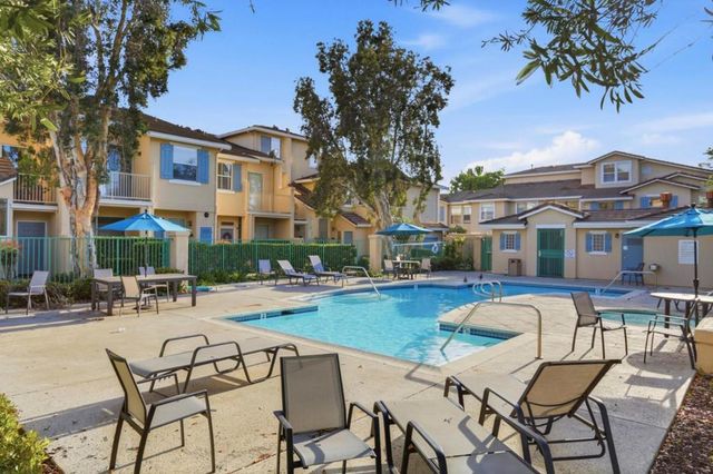 558 Manhattan Place, San Jose, CA 95136