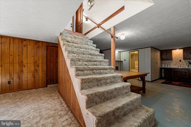 1365 E BLOOMERY PIKE, Bloomery, WV 26817