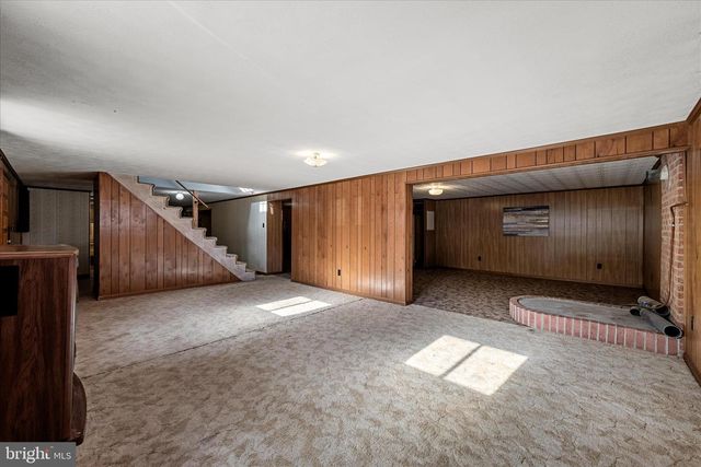 1365 E BLOOMERY PIKE, Bloomery, WV 26817