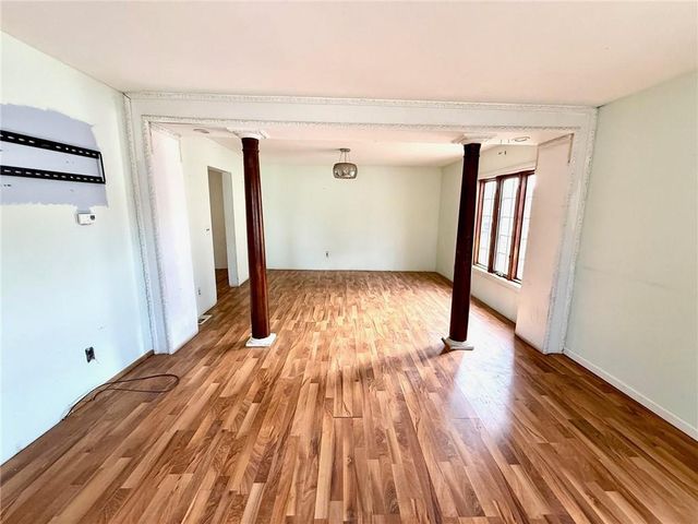 2825 S 23RD Street, St Joseph, MO 64503