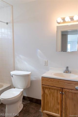 26721 Barrington Street, Madison Heights, MI 48071