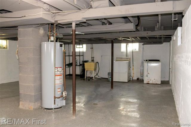 26721 Barrington Street, Madison Heights, MI 48071