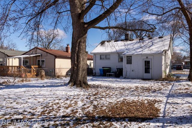 26721 Barrington Street, Madison Heights, MI 48071