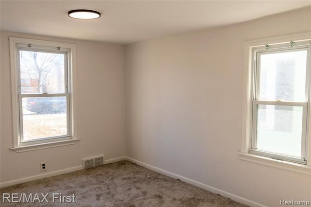 26721 Barrington Street, Madison Heights, MI 48071