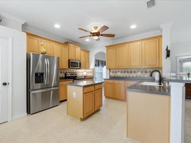 2816 SUNCOAST LAKES BOULEVARD, Port Charlotte, FL 33980
