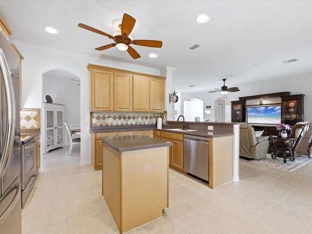 2816 SUNCOAST LAKES BOULEVARD, Port Charlotte, FL 33980