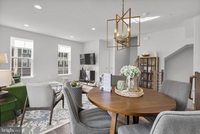 402 VALEVIEW LN, Millersville, MD 21108