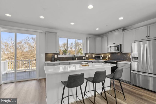 402 VALEVIEW LN, Millersville, MD 21108