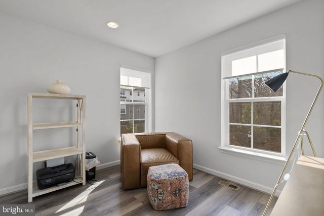 402 VALEVIEW LN, Millersville, MD 21108