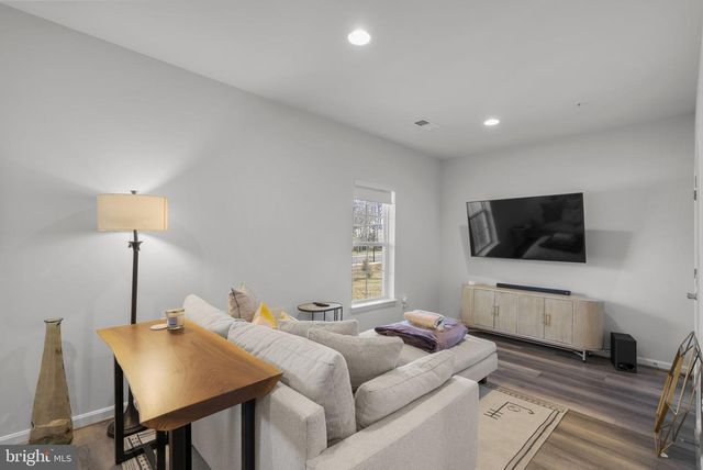 402 VALEVIEW LN, Millersville, MD 21108