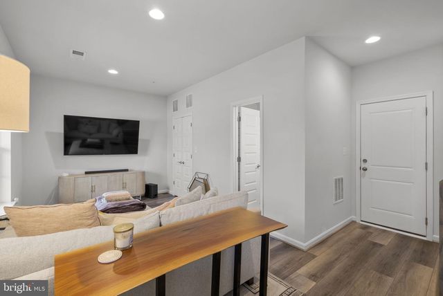 402 VALEVIEW LN, Millersville, MD 21108