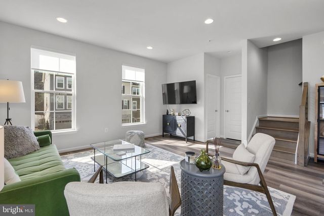 402 VALEVIEW LN, Millersville, MD 21108