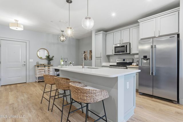 2501 Bienville Boulevard, 525, Ocean Springs, MS 39564