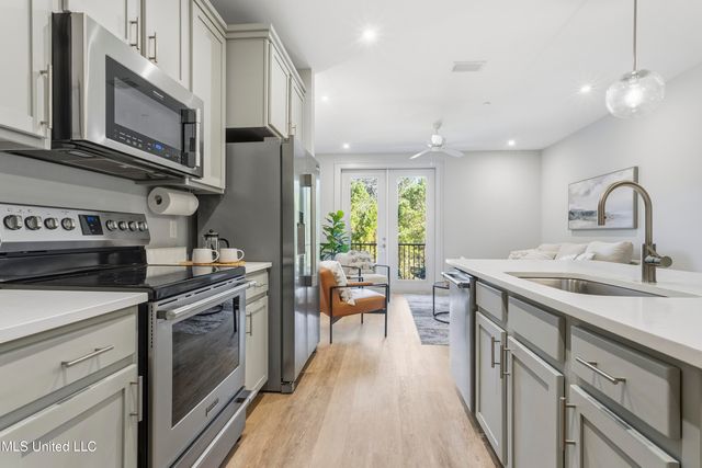 2501 Bienville Boulevard, 525, Ocean Springs, MS 39564