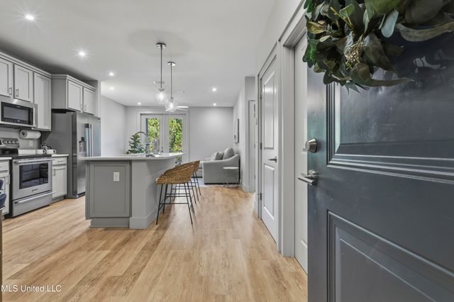 2501 Bienville Boulevard, 525, Ocean Springs, MS 39564