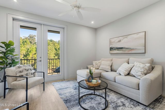 2501 Bienville Boulevard, 525, Ocean Springs, MS 39564