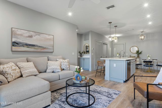 2501 Bienville Boulevard, 525, Ocean Springs, MS 39564