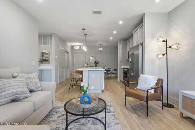 2501 Bienville Boulevard, 525, Ocean Springs, MS 39564