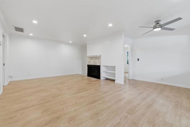 14351 Saratoga Avenue A, Saratoga, CA 95070