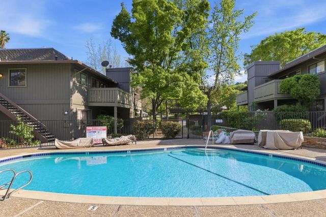 14351 Saratoga Avenue A, Saratoga, CA 95070