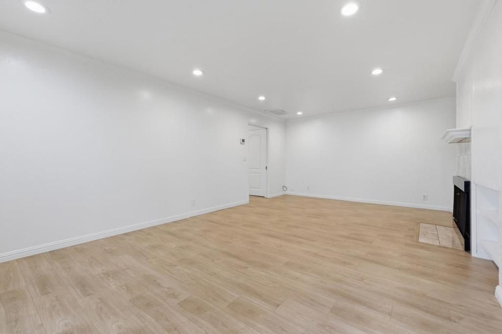 Image 33 of property listing at 14351 Saratoga Avenue A, Saratoga, CA 95070