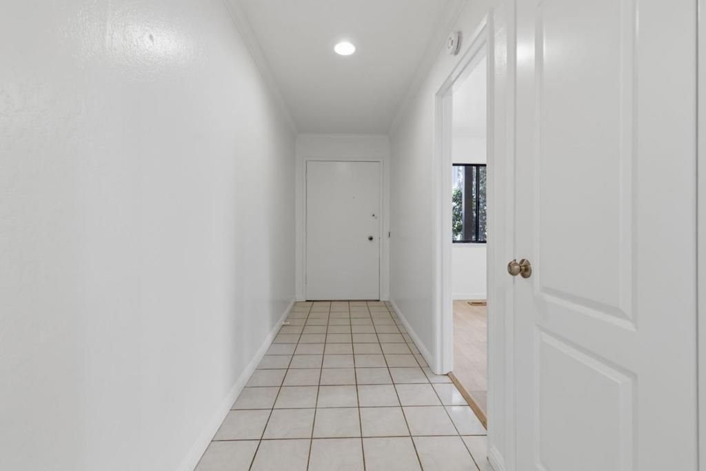 Image 4 of property listing at 14351 Saratoga Avenue A, Saratoga, CA 95070