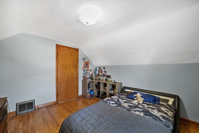 3584 S 17th STREET, Milwaukee, WI 53221