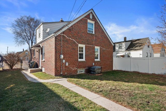 3584 S 17th STREET, Milwaukee, WI 53221