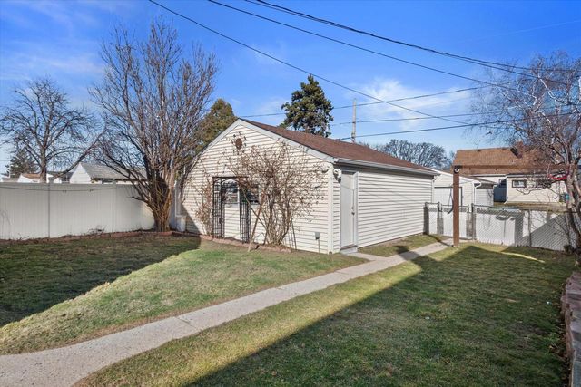 3584 S 17th STREET, Milwaukee, WI 53221