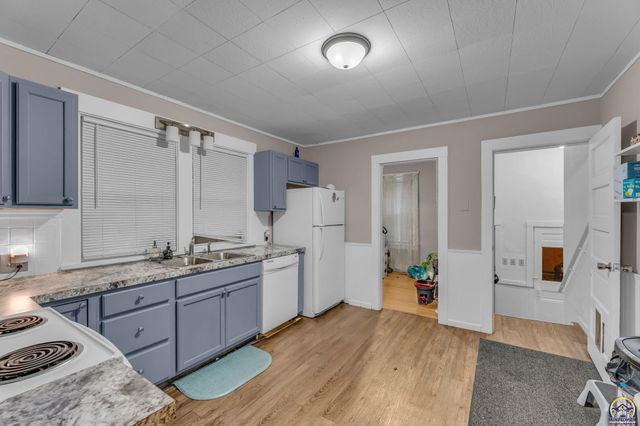 700 SW Roosevelt ST, Topeka, KS 66608