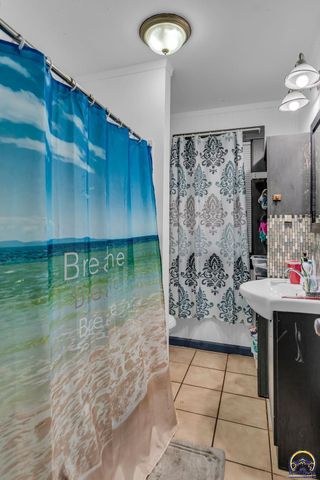 700 SW Roosevelt ST, Topeka, KS 66608