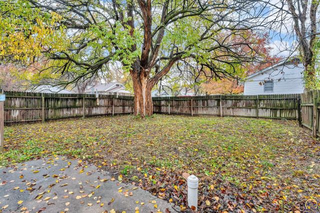 700 SW Roosevelt ST, Topeka, KS 66608