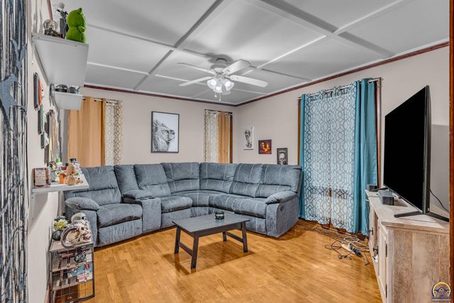 700 SW Roosevelt ST, Topeka, KS 66608