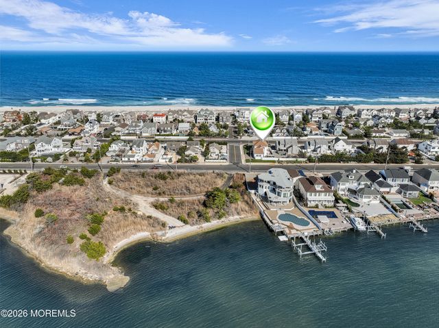 154 Bay Avenue, Mantoloking, NJ 08738