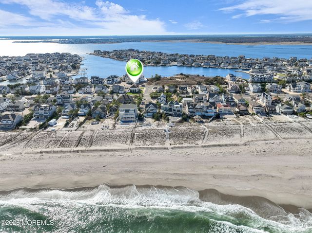 154 Bay Avenue, Mantoloking, NJ 08738