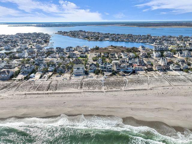 154 Bay Avenue, Mantoloking, NJ 08738