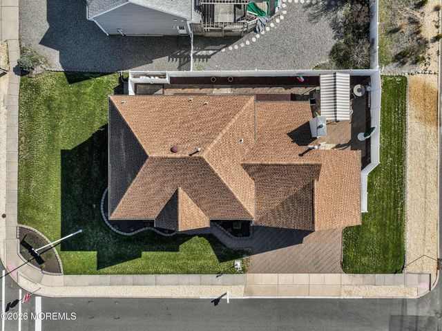 154 Bay Avenue, Mantoloking, NJ 08738