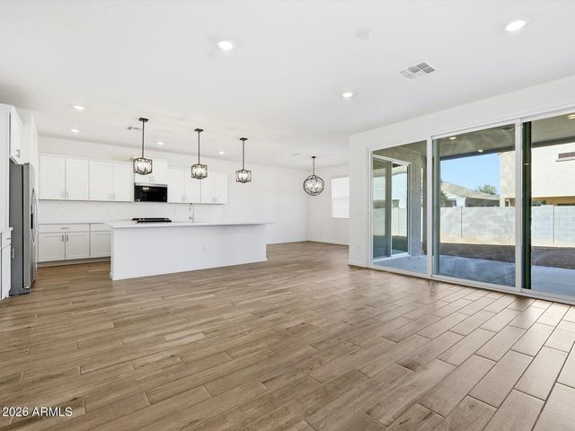 17770 W ILLINI Street, Goodyear, AZ 85338