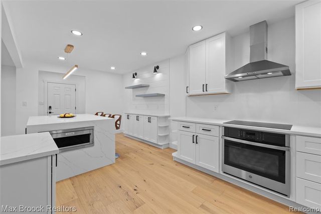 1111 N Old Woodward Avenue 23, Birmingham, MI 48009