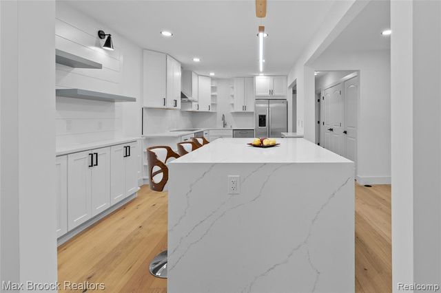 1111 N Old Woodward Avenue 23, Birmingham, MI 48009