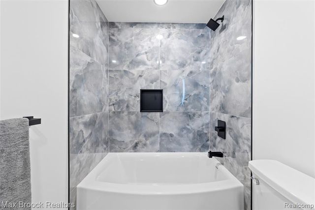 1111 N Old Woodward Avenue 23, Birmingham, MI 48009