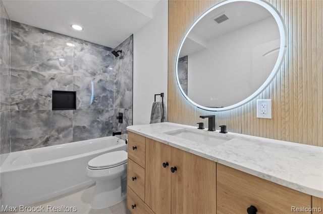 1111 N Old Woodward Avenue 23, Birmingham, MI 48009