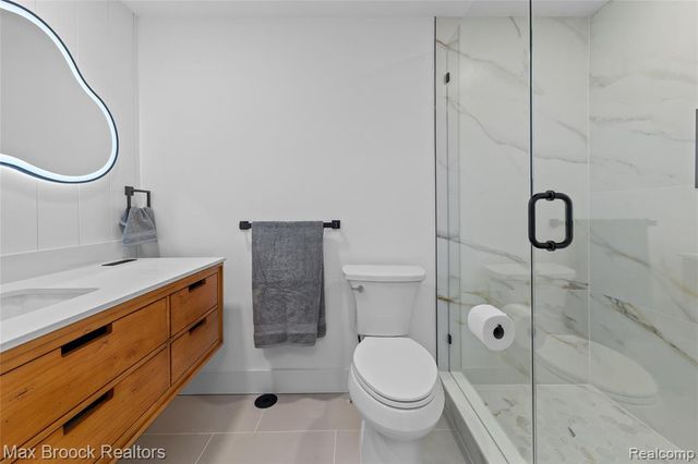 1111 N Old Woodward Avenue 23, Birmingham, MI 48009