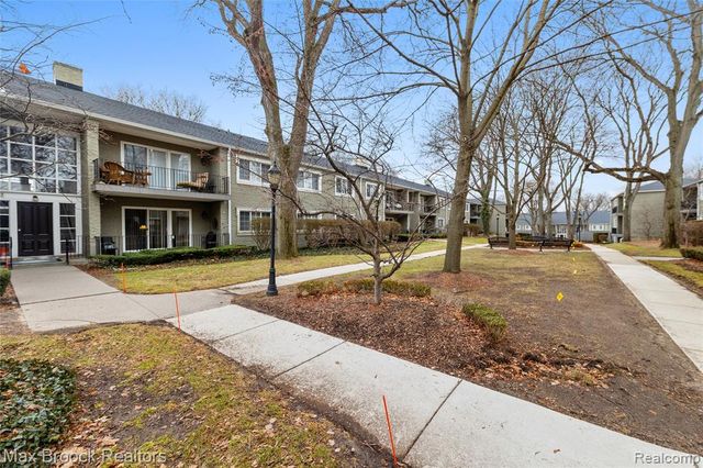 1111 N Old Woodward Avenue 23, Birmingham, MI 48009